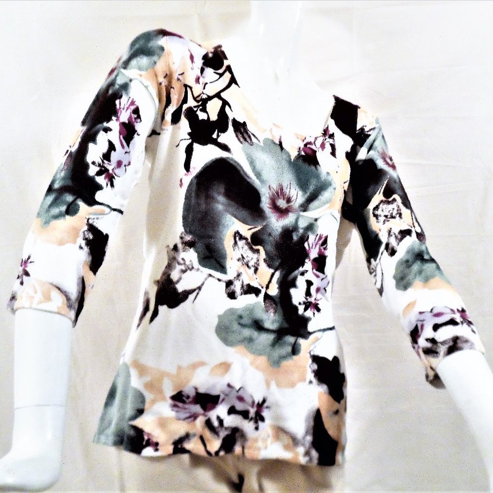 BEUTLER SWEATERS  NWT